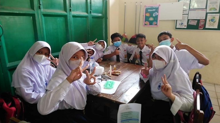 Problem Based Learning (PBL) Sistem Pencernaan – SMP Kelas 8 – Kelompok 2