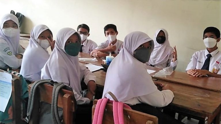 Problem Based Learning (PBL) Sistem Pencernaan – SMP Kelas 8 – Kelompok 4