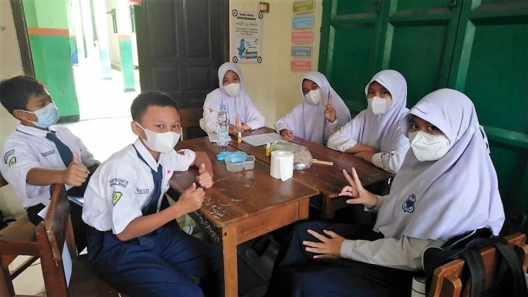 Problem Based Learning (PBL) Sistem Pencernaan – SMP Kelas 8 – Kelompok 5