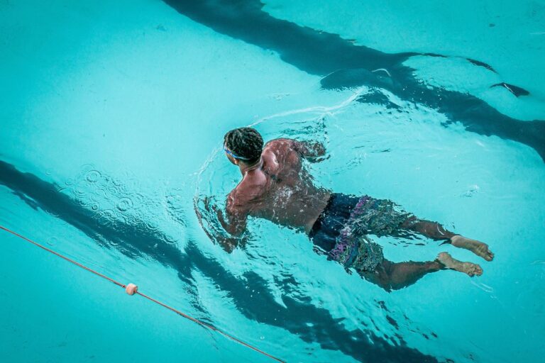 Aktivitas Fisik Cerita Perjalanan Menuju Gaya Hidup Sehat unsplash.com/@markwilliamspics