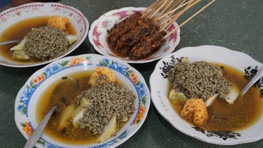 3 Rekomendasi Terbaik Lontong Kupang Surabaya