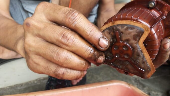 Penyebab dan Solusi Filter Fuel Pump yang Kotor pada Mobil Anda