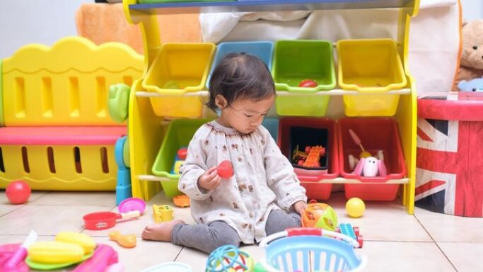 Posisi Duduk "W" Bisa Mengganggu Tumbuh Kembang Anak Anda