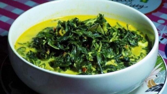 Resep Gulai Daun Singkong Padang, Mudah dan Lezat!