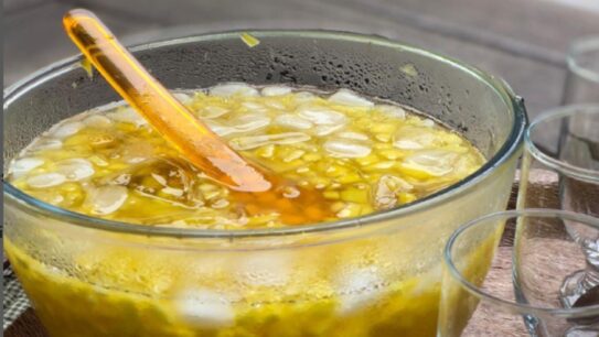 Resep Es Buah Kweni Gula Merah Lampung yang Segar dan Nikmat