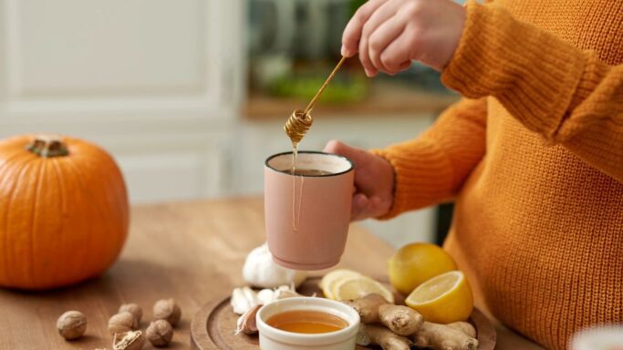 Makanan dan Minuman Terbaik untuk Meredakan Sakit Tenggorokan