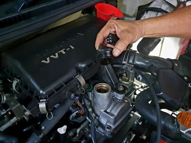 Mesin Mobil Boros Bahan Bakar? Perhatikan Fuel Pump!
