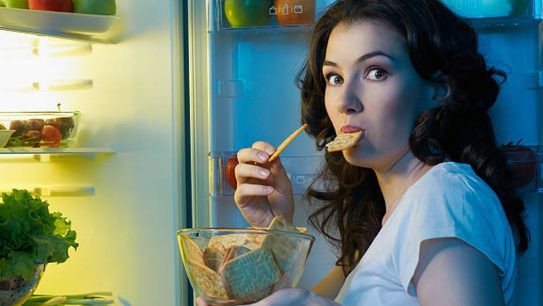 Mengatur Jam Makan Malam, Kapan Waktunya Berhenti?