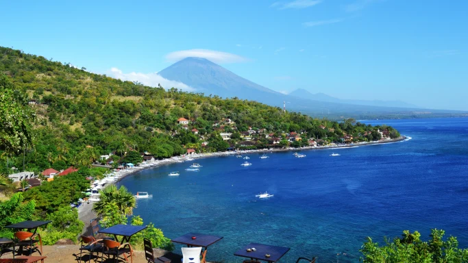 Pesona Pantai Tulamben yang Menakjubkan di Bali