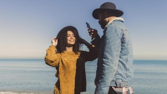 Daya Tarik Manusia yang Membuat Seseorang Menarik, Bukan Wajah