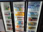 Pilihan Kulkas Showcase Minuman Terbaik untuk Bisnis dan Rumah
